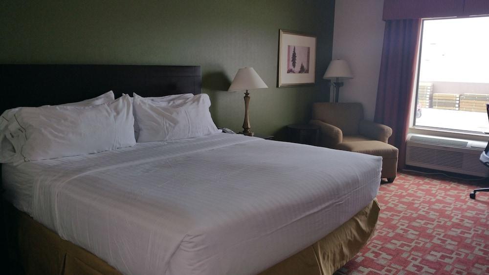Holiday Inn Express Vincennes Bagian luar foto