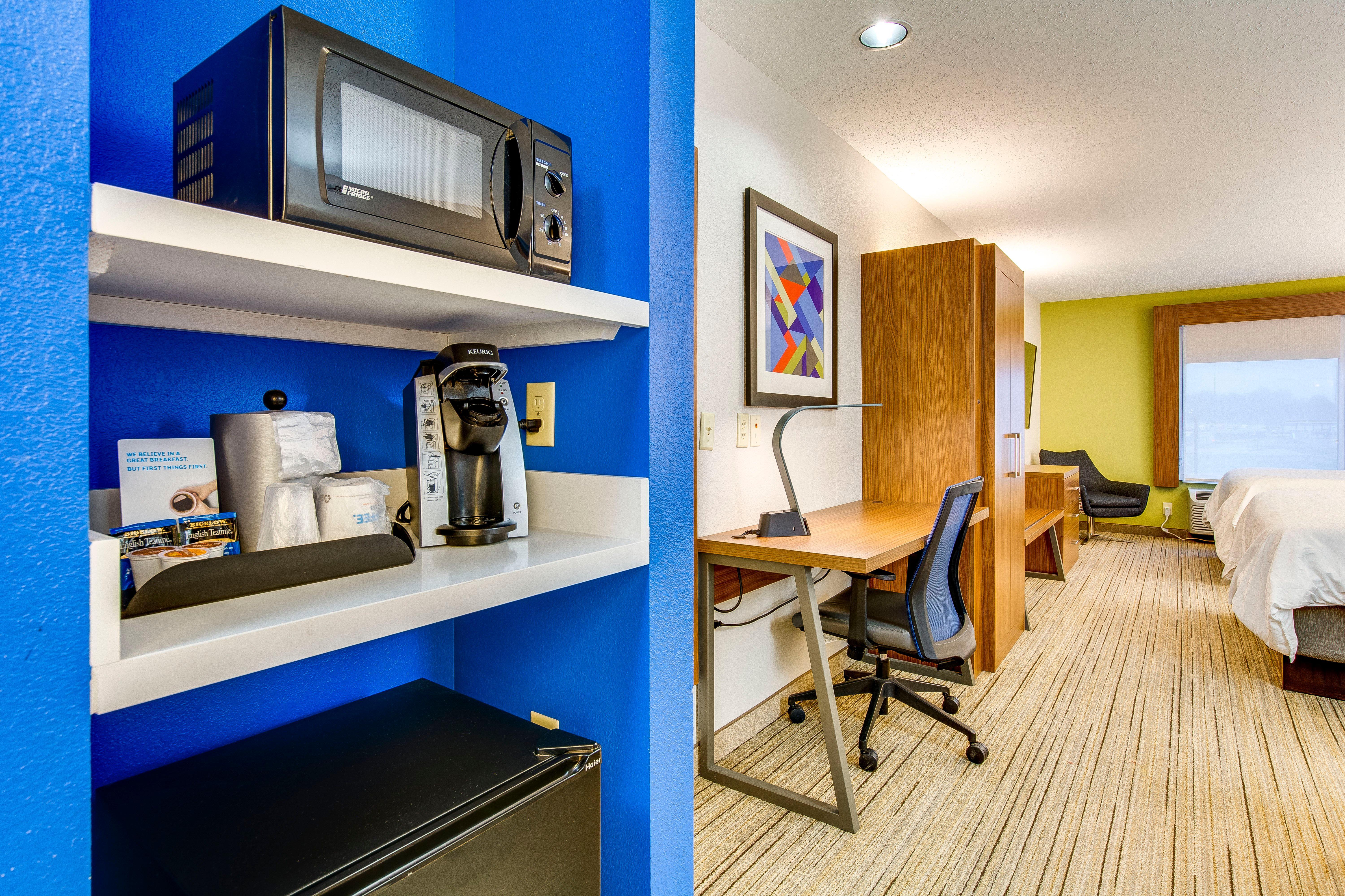 Holiday Inn Express Vincennes Bagian luar foto