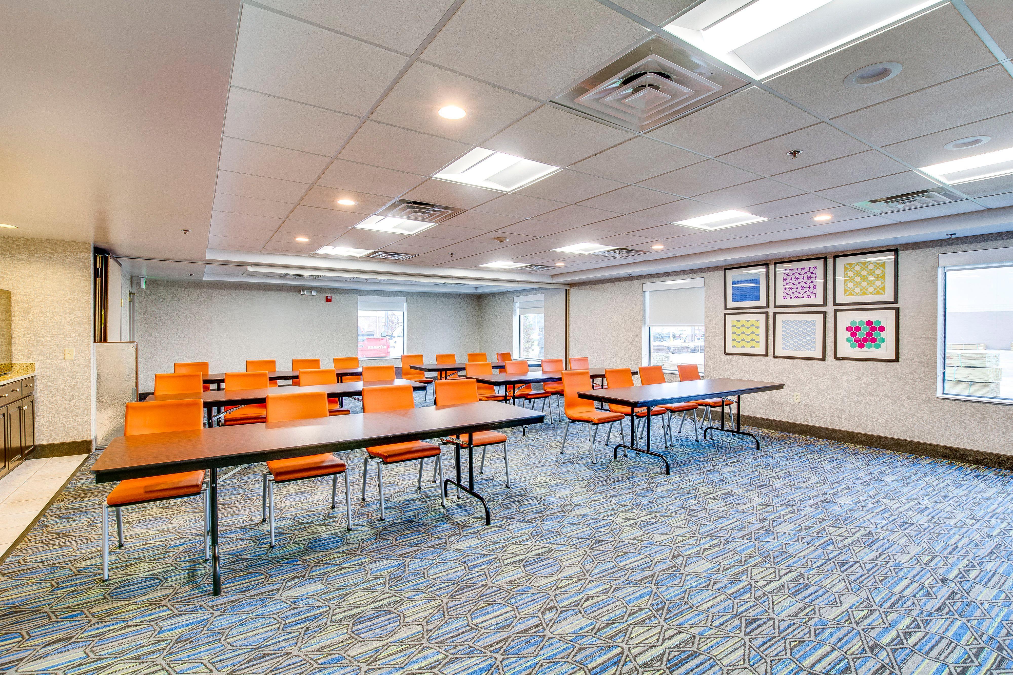 Holiday Inn Express Vincennes Bagian luar foto