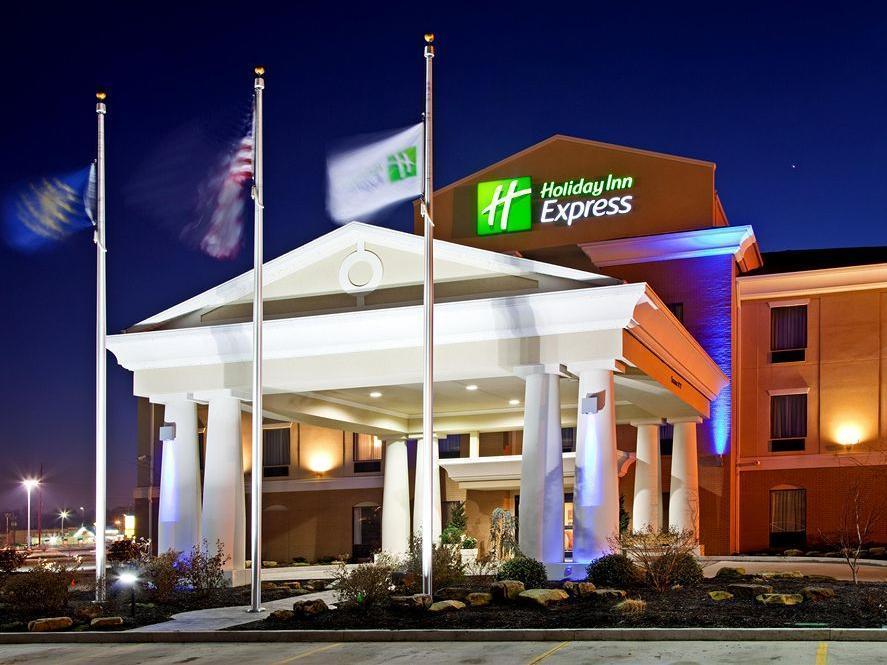 Holiday Inn Express Vincennes Bagian luar foto