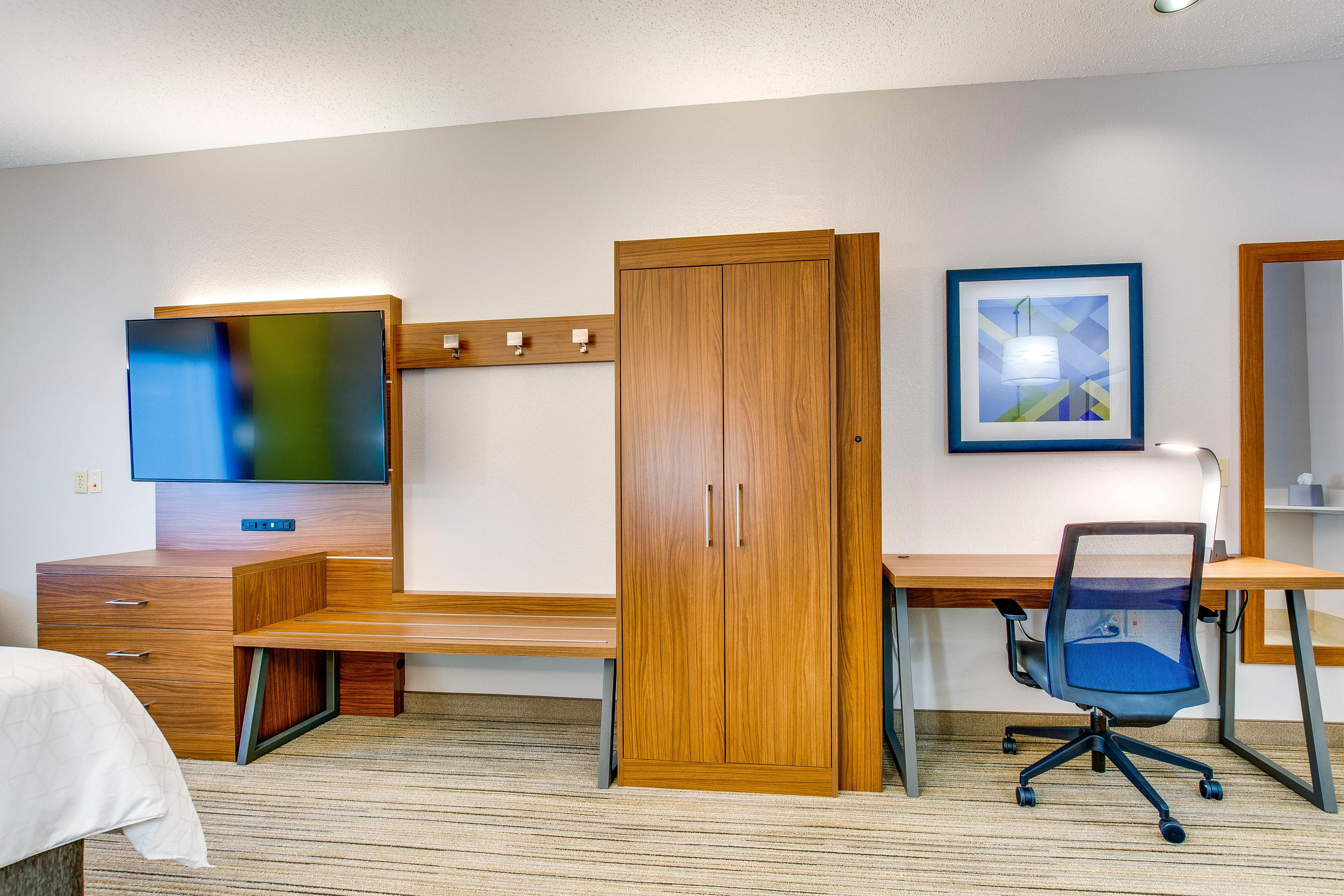 Holiday Inn Express Vincennes Bagian luar foto