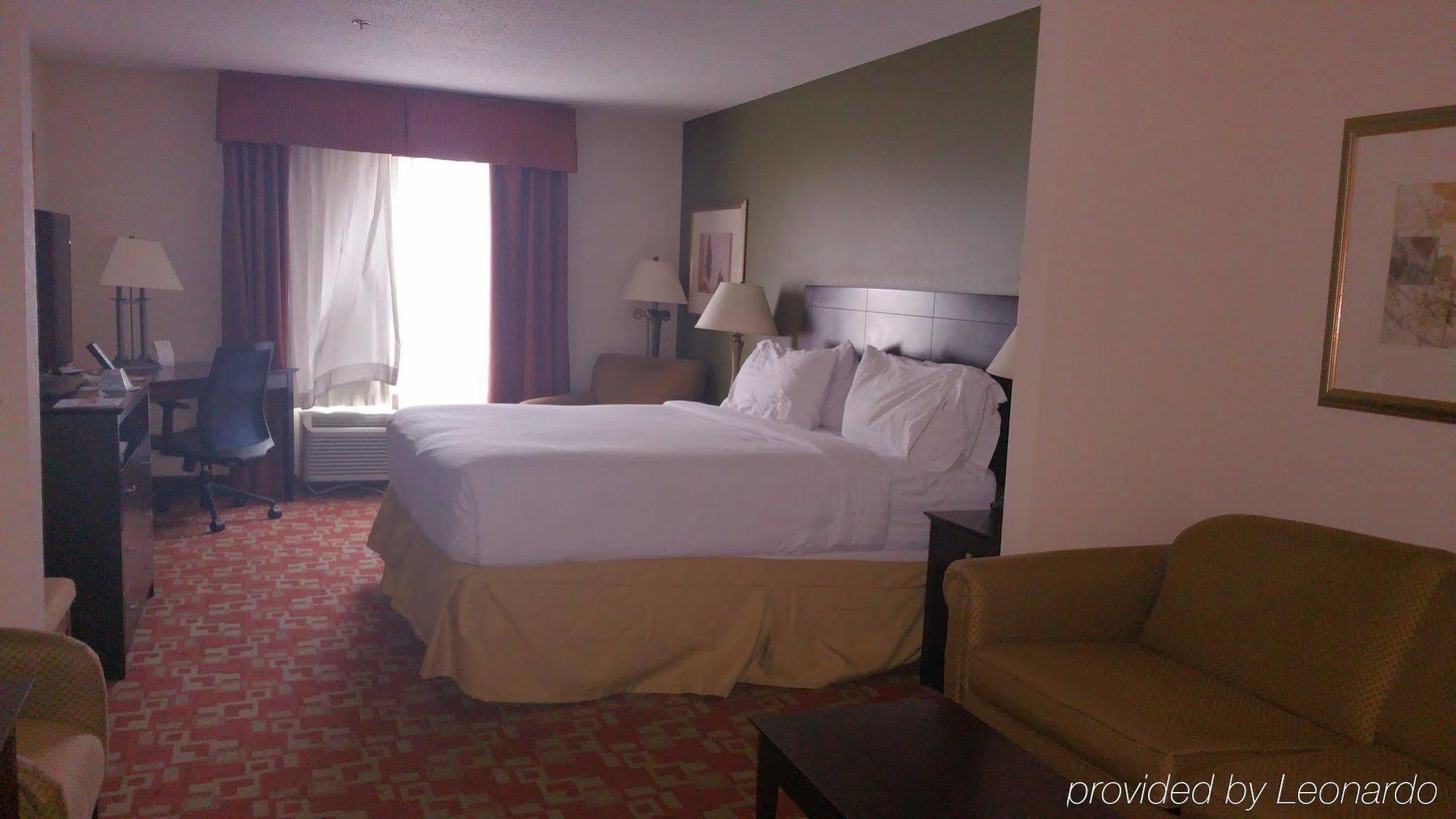 Holiday Inn Express Vincennes Bagian luar foto
